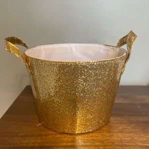 Gold glitter bucket with handles